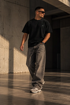 Built For oversized T-shirt zwart met lower print, voorkant, productfoto