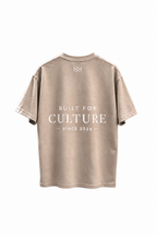 Built For oversized T-shirt zand met zand opdruk, achterkant