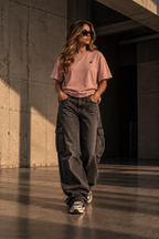 Built For oversized T-shirt roze met zwarte opdruk, voorkant, productfoto